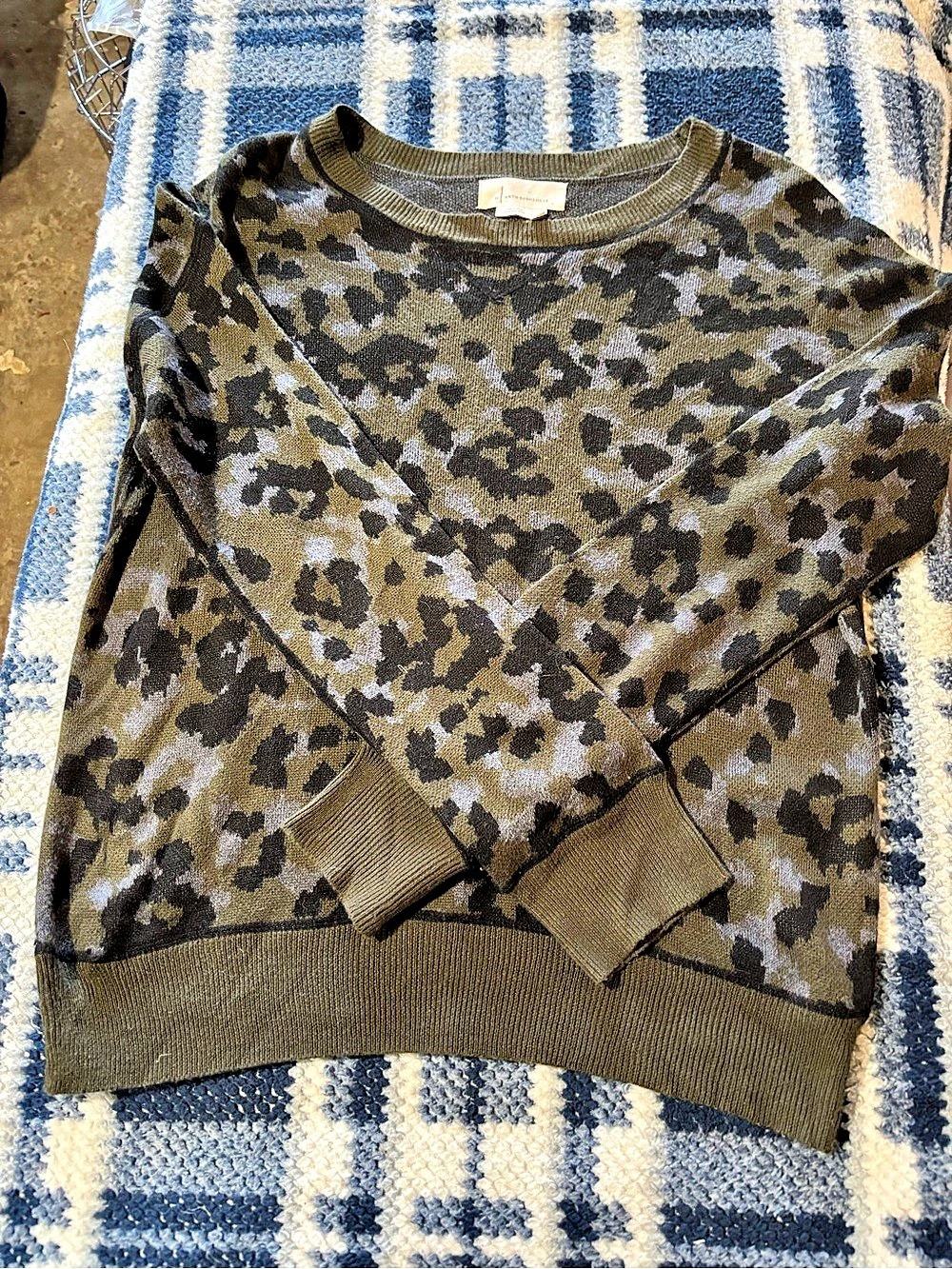 Anthropologie Leopard Print Crewneck Sweater Size Medium